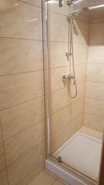 Smocza Jama Hostel Krasków Eksteriør bilde