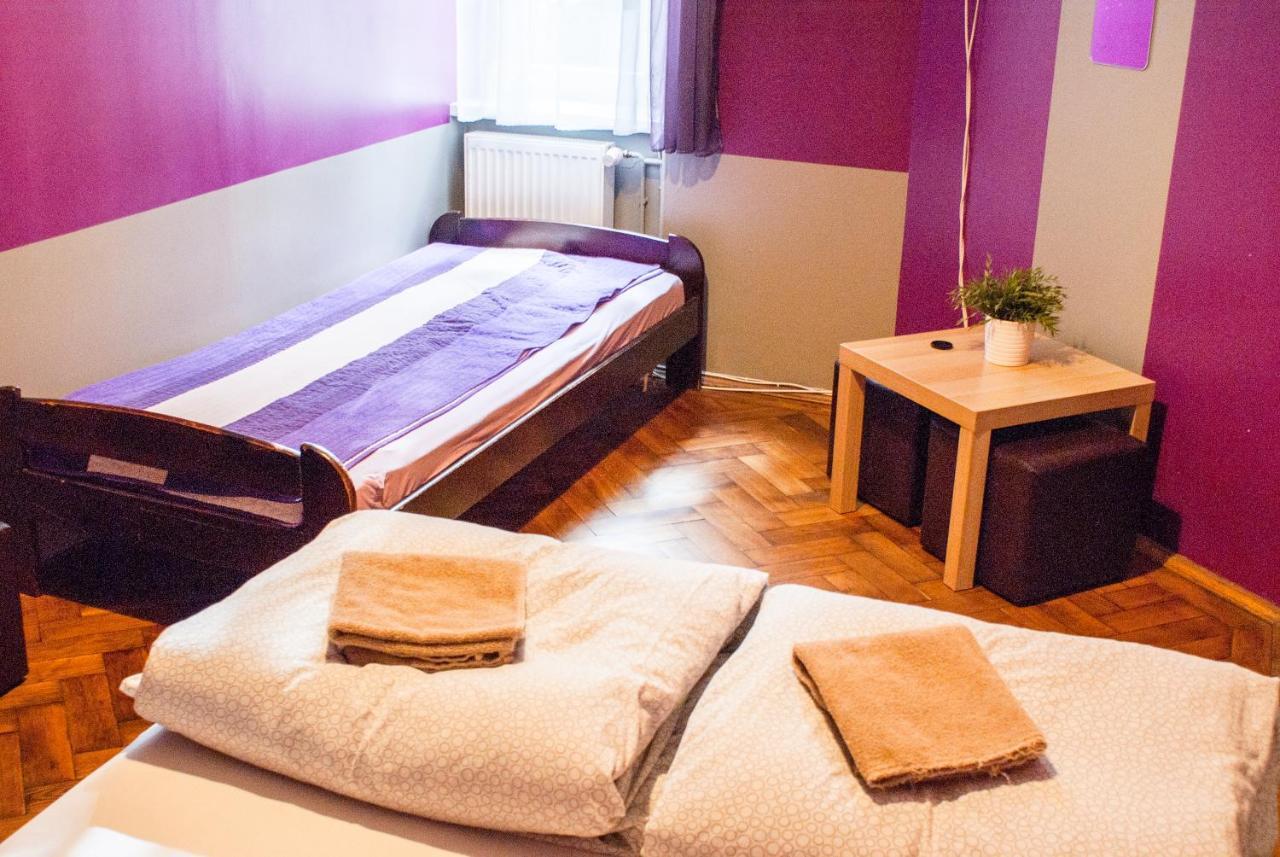 Smocza Jama Hostel Krasków Eksteriør bilde
