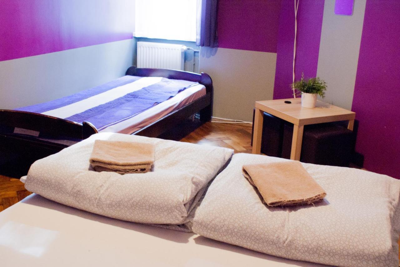 Smocza Jama Hostel Krasków Eksteriør bilde